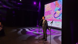 Avajaisissa kulttuurijohtaja Sami Ylisaari